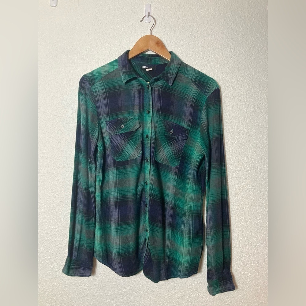 BDG green and black plaid button down shirt long sleeve 100% Rayon small